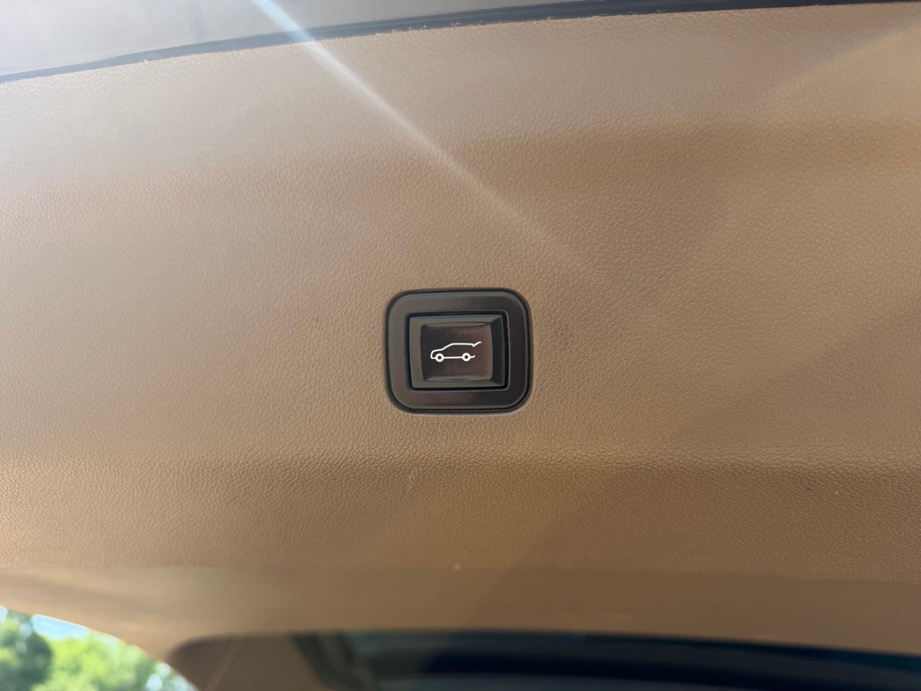 2021 GMC Yukon Image 10