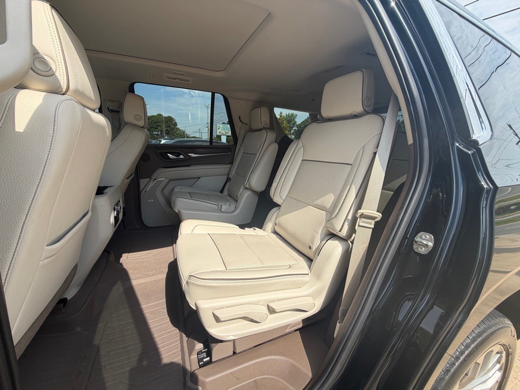 2021 GMC Yukon Image 12