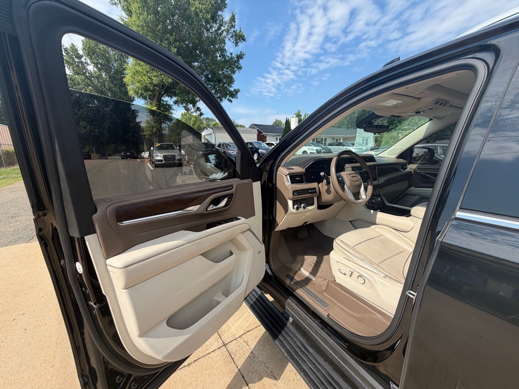 2021 GMC Yukon Image 16