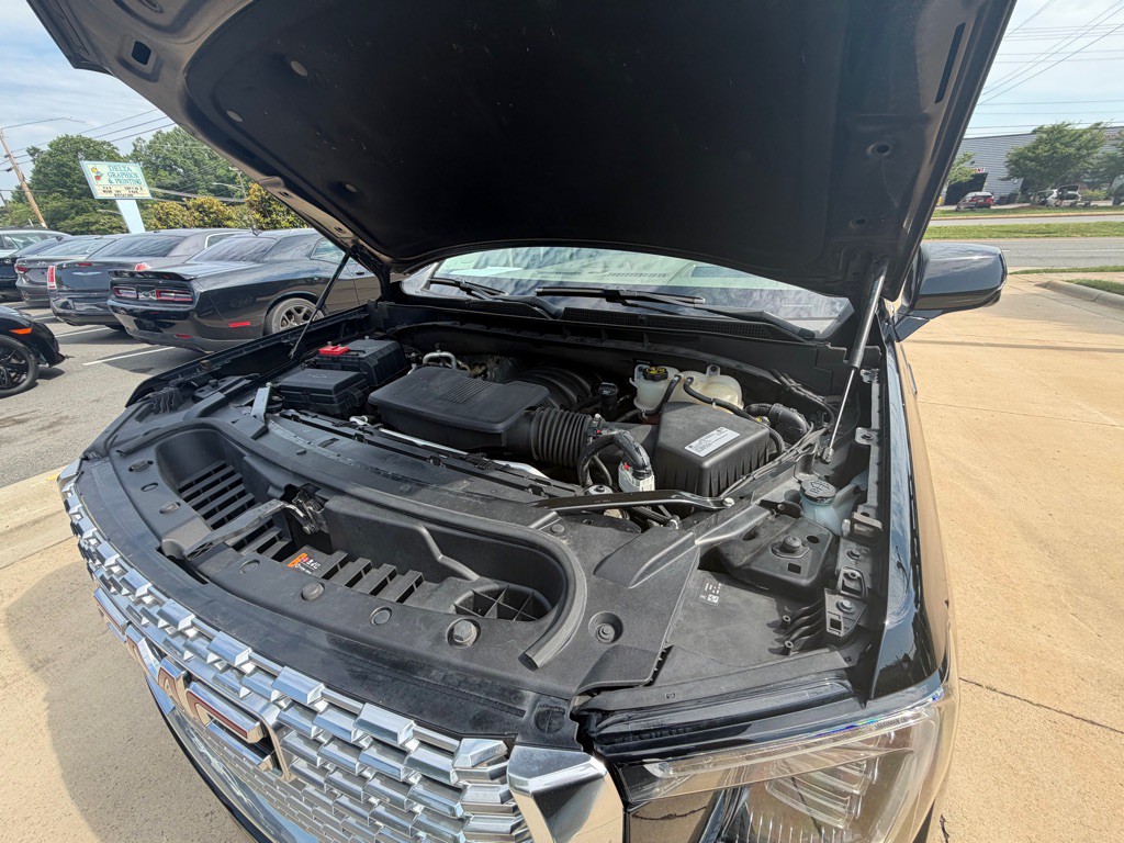 2021 GMC Yukon Image 32