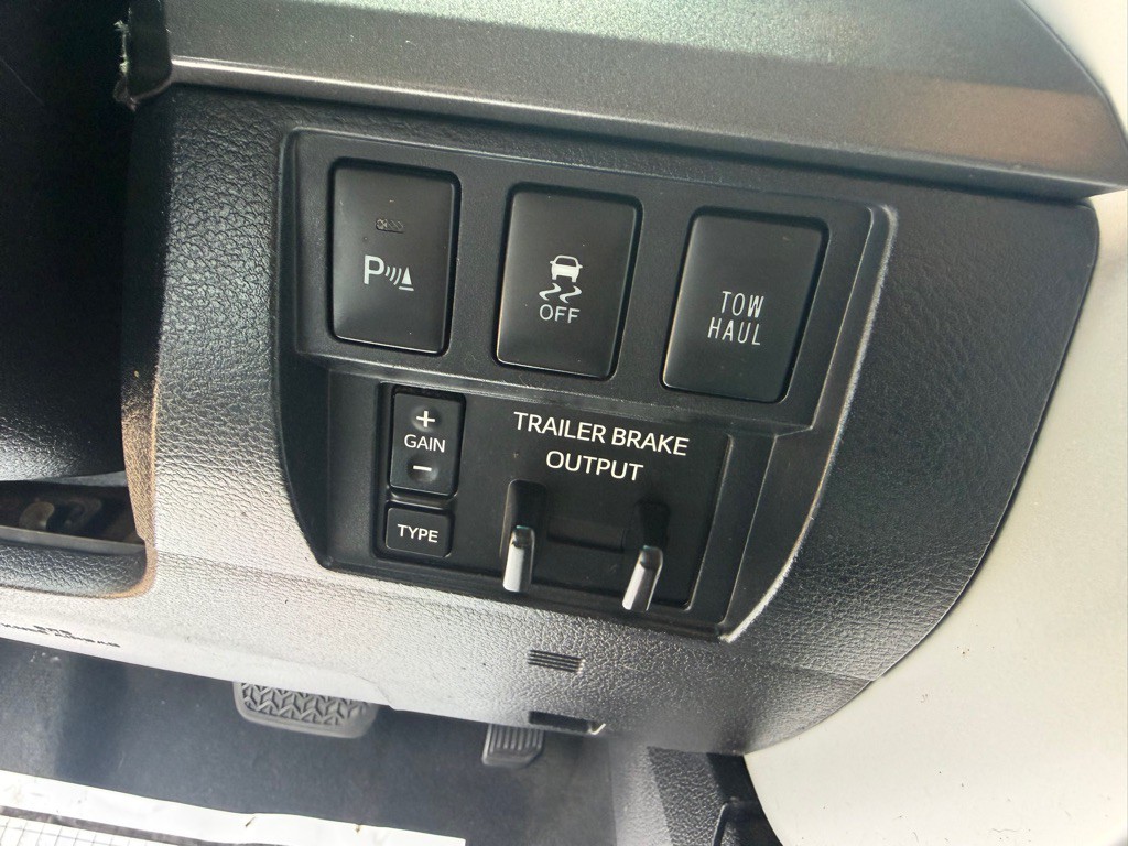 2016 Toyota Tundra Image 15