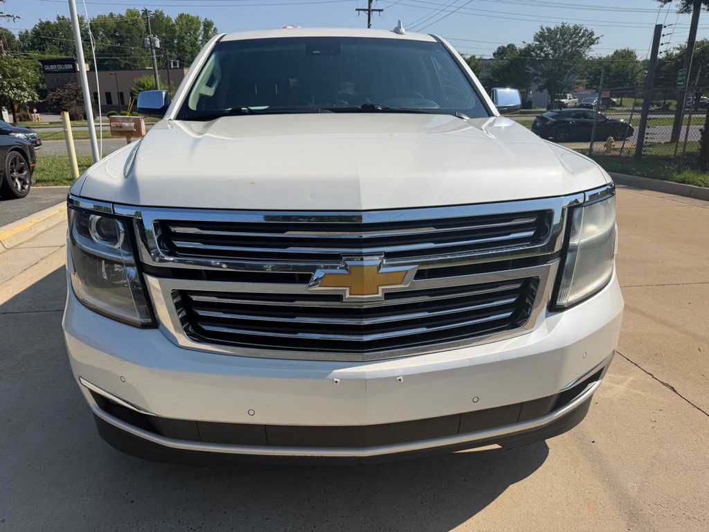 2015 Chevrolet Tahoe Image 2