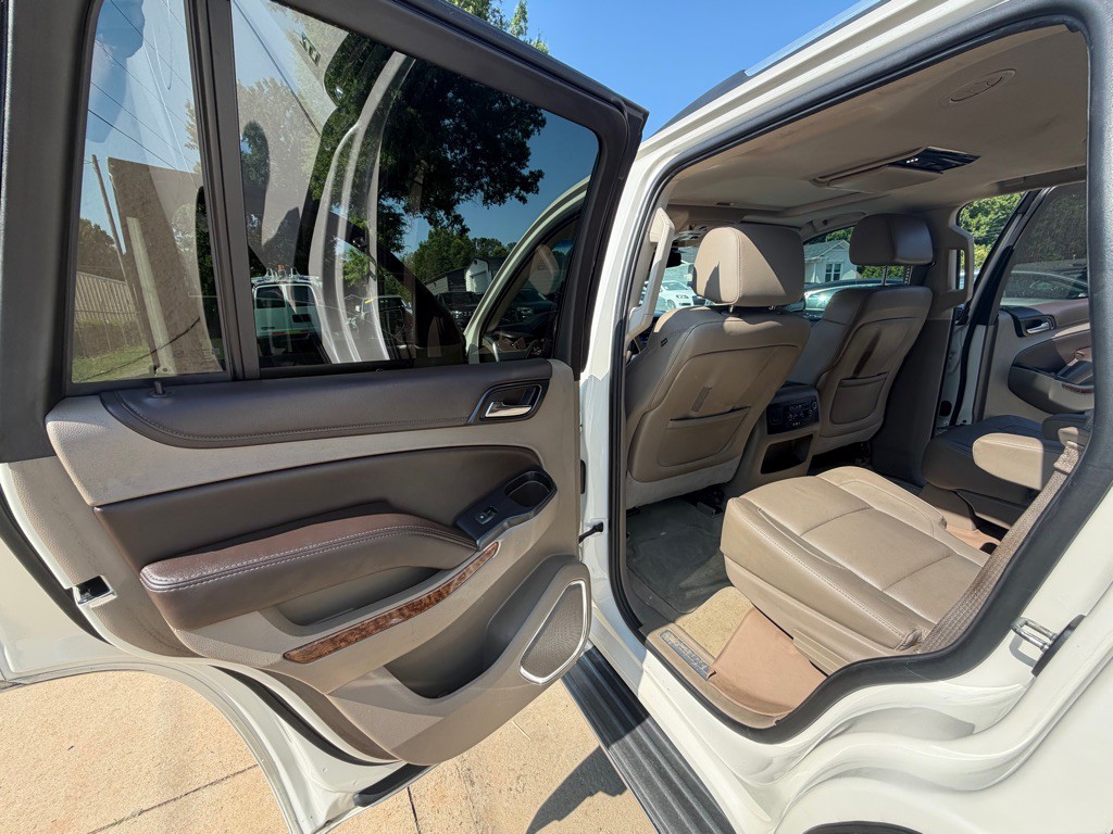 2015 Chevrolet Tahoe Image 12