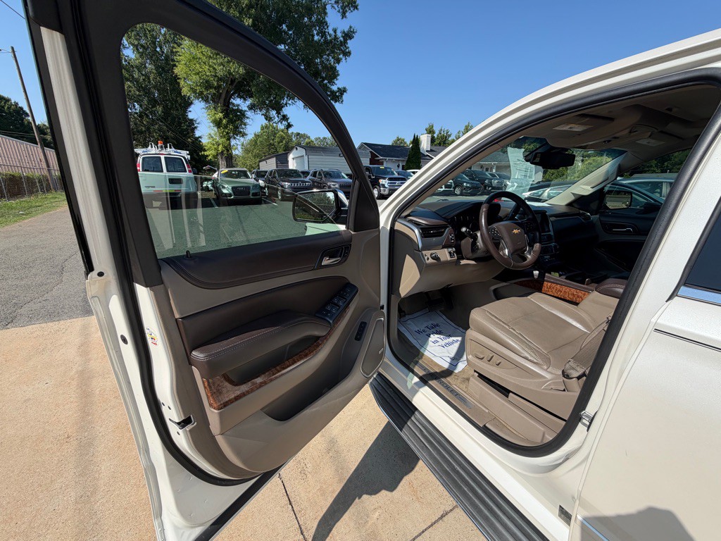 2015 Chevrolet Tahoe Image 14
