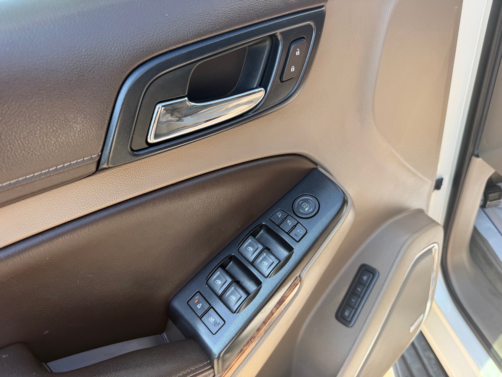 2015 Chevrolet Tahoe Image 16