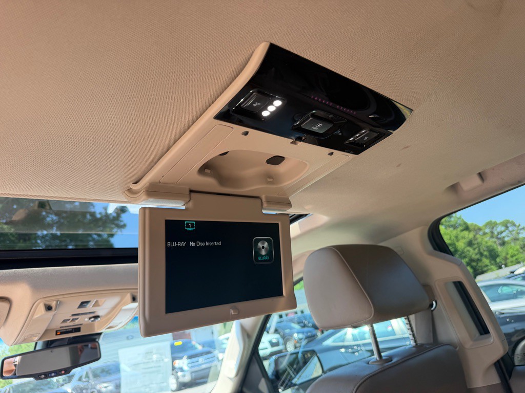 2015 Chevrolet Tahoe Image 18