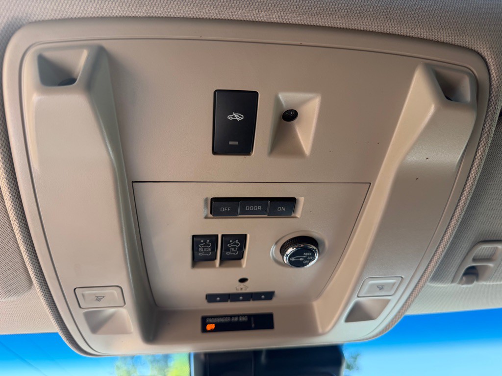 2015 Chevrolet Tahoe Image 30