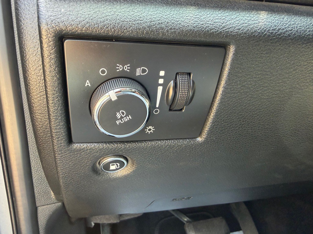2014 Jeep Grand Cherokee Image 19