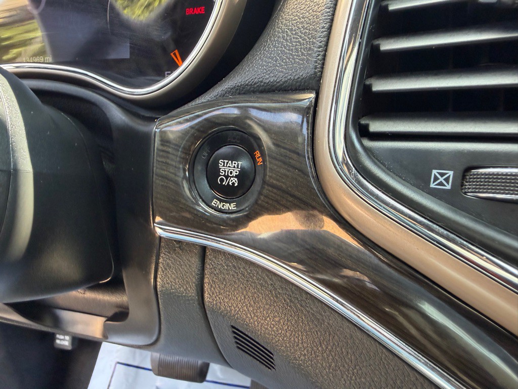 2014 Jeep Grand Cherokee Image 23