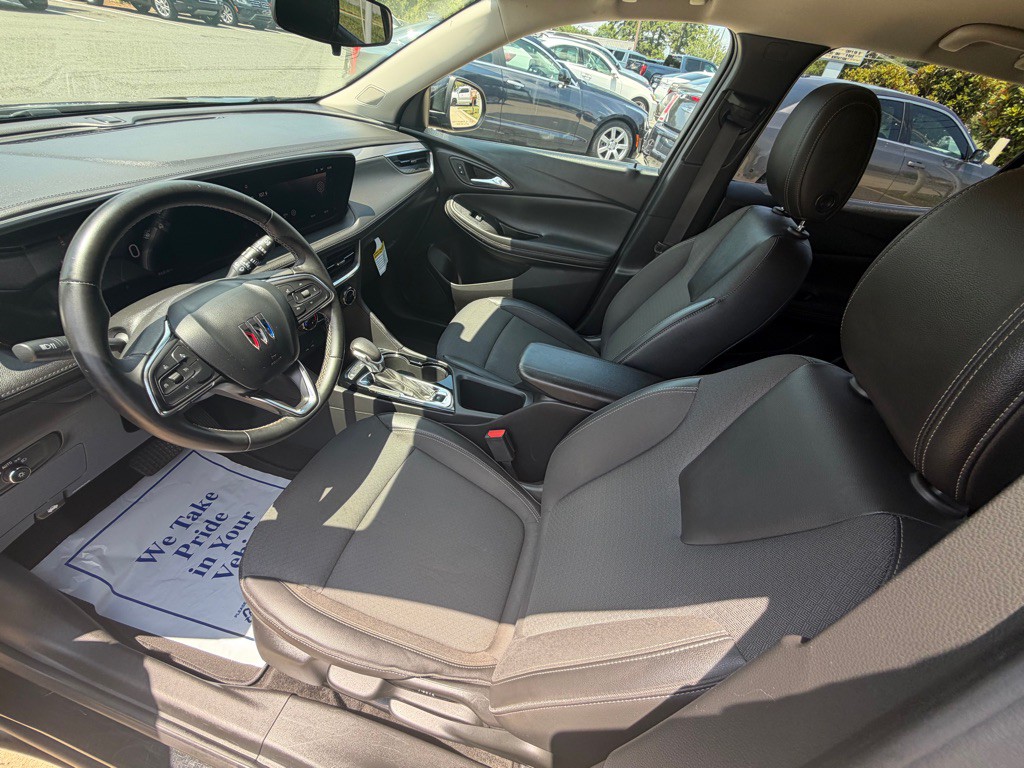 2024 Buick Enclave Image 13