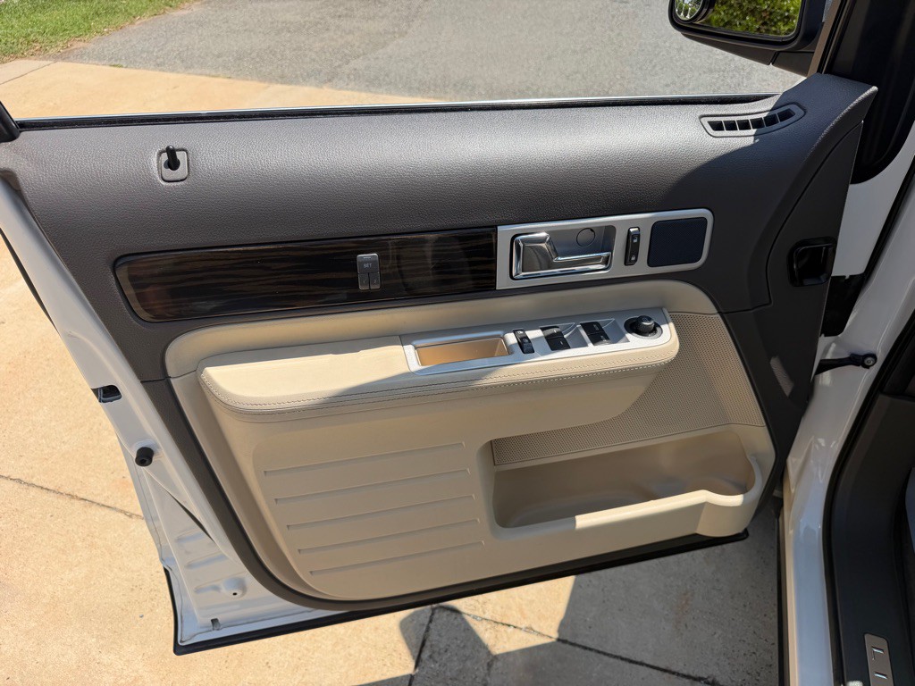 2008 Lincoln MKX Image 16