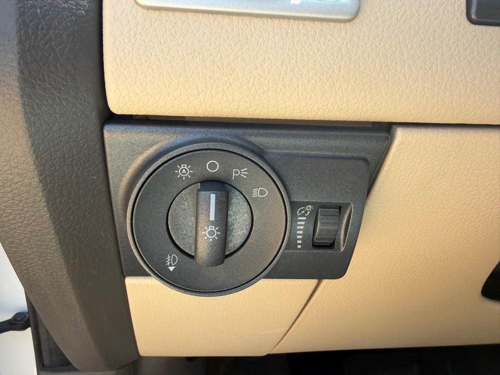 2008 Lincoln MKX Image 18