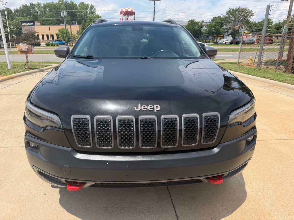 2019 Jeep Cherokee Image 2