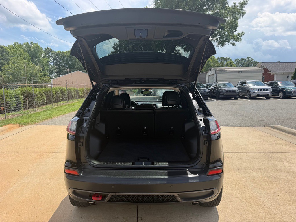 2019 Jeep Cherokee Image 8