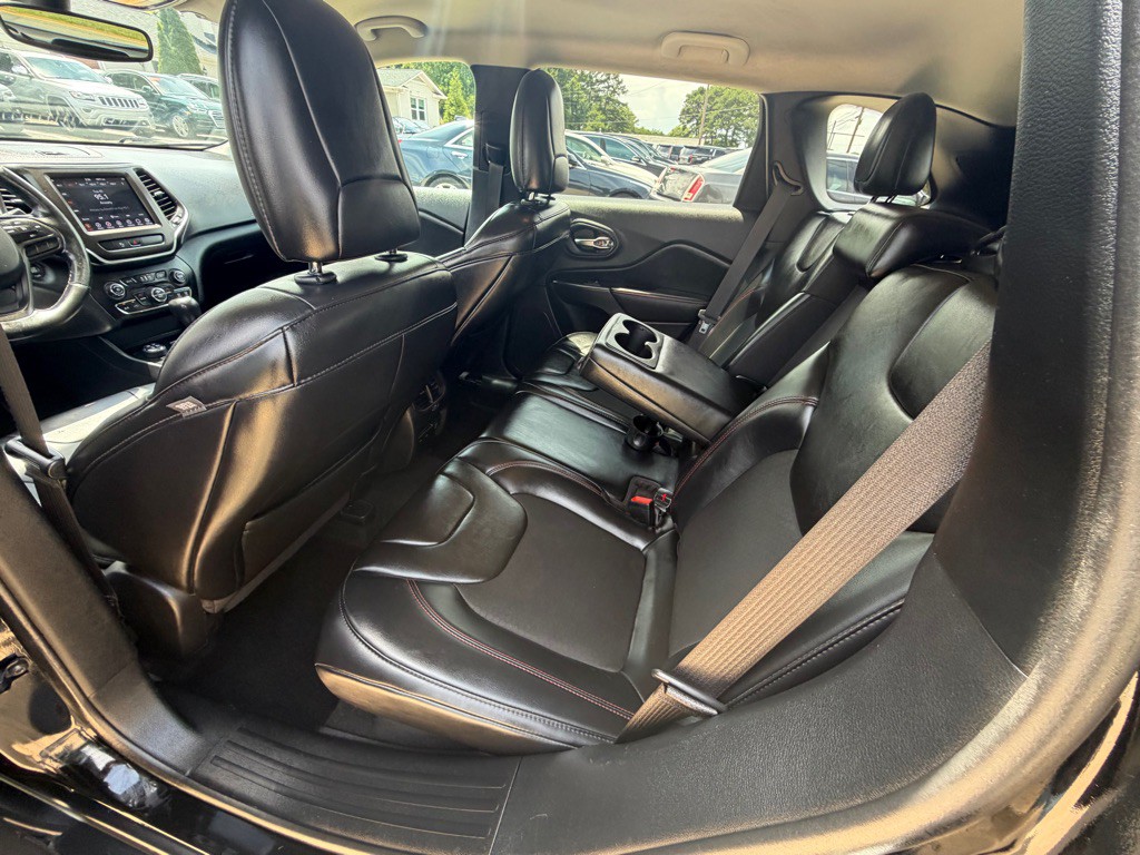 2019 Jeep Cherokee Image 10