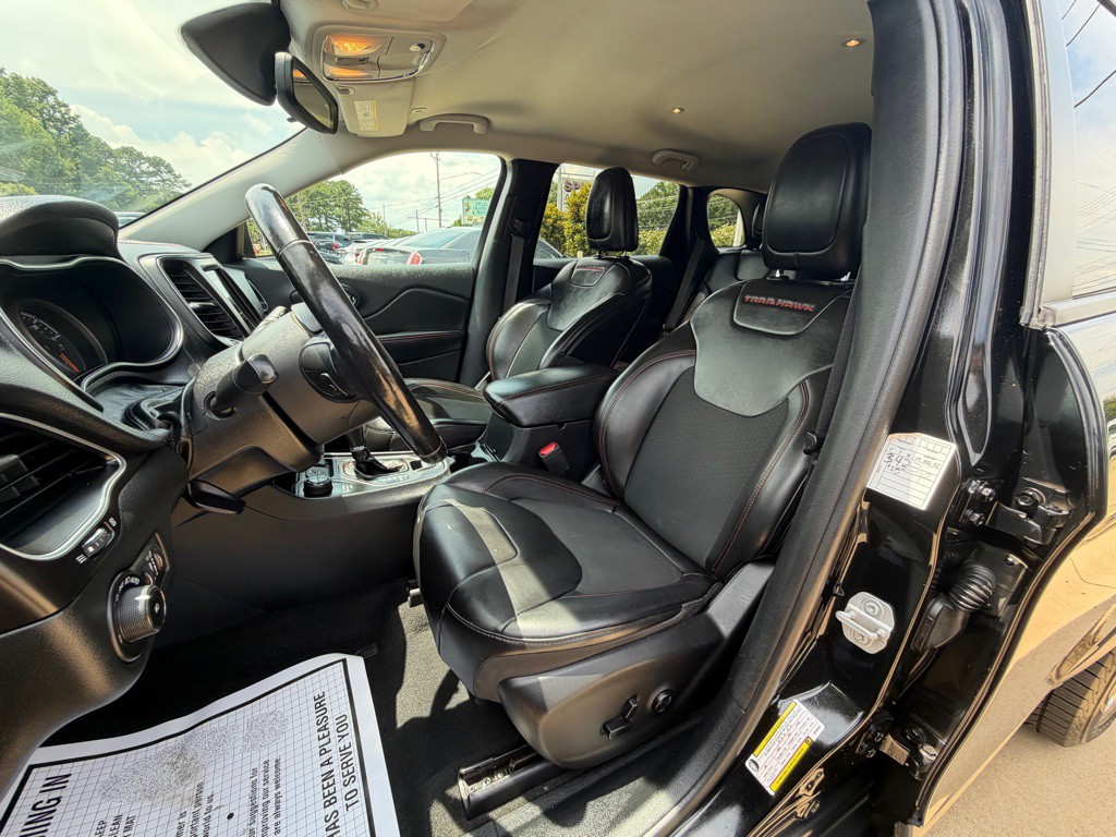 2019 Jeep Cherokee Image 13