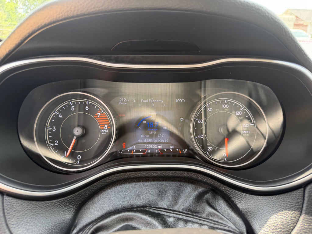 2019 Jeep Cherokee Image 16