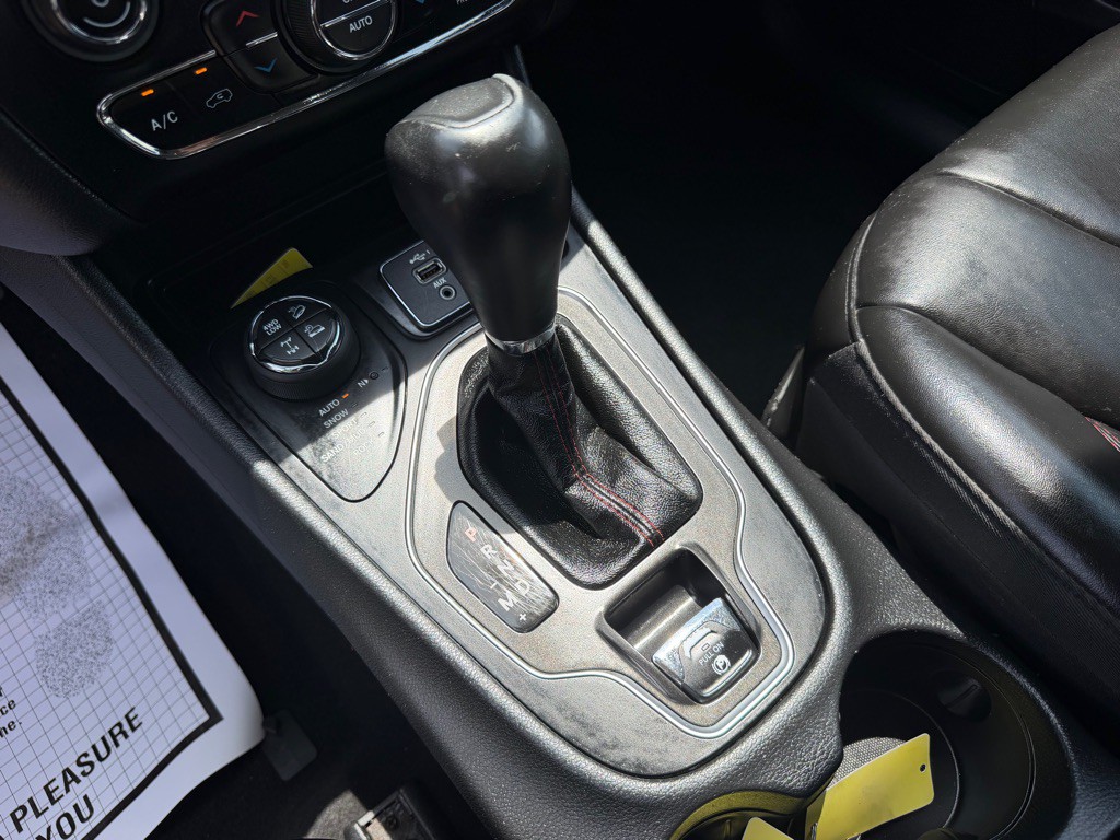 2019 Jeep Cherokee Image 21