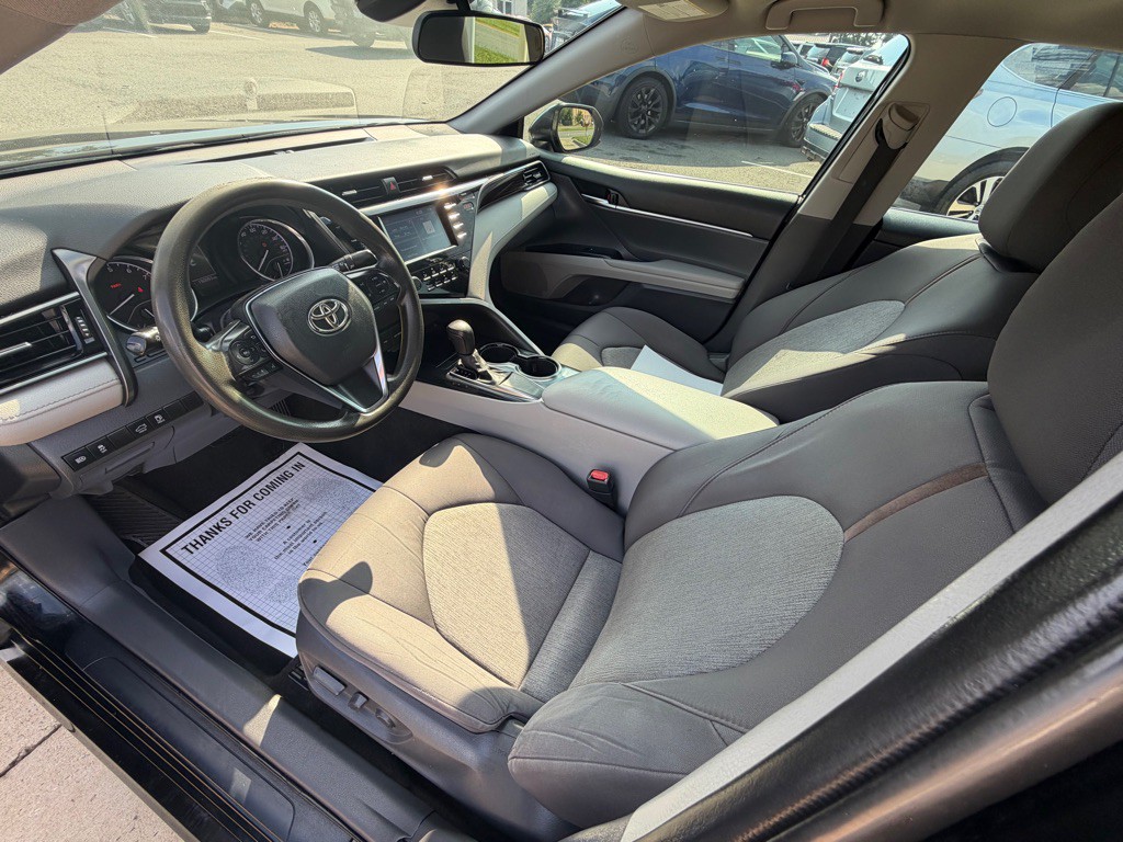 2020 Toyota Camry Image 10