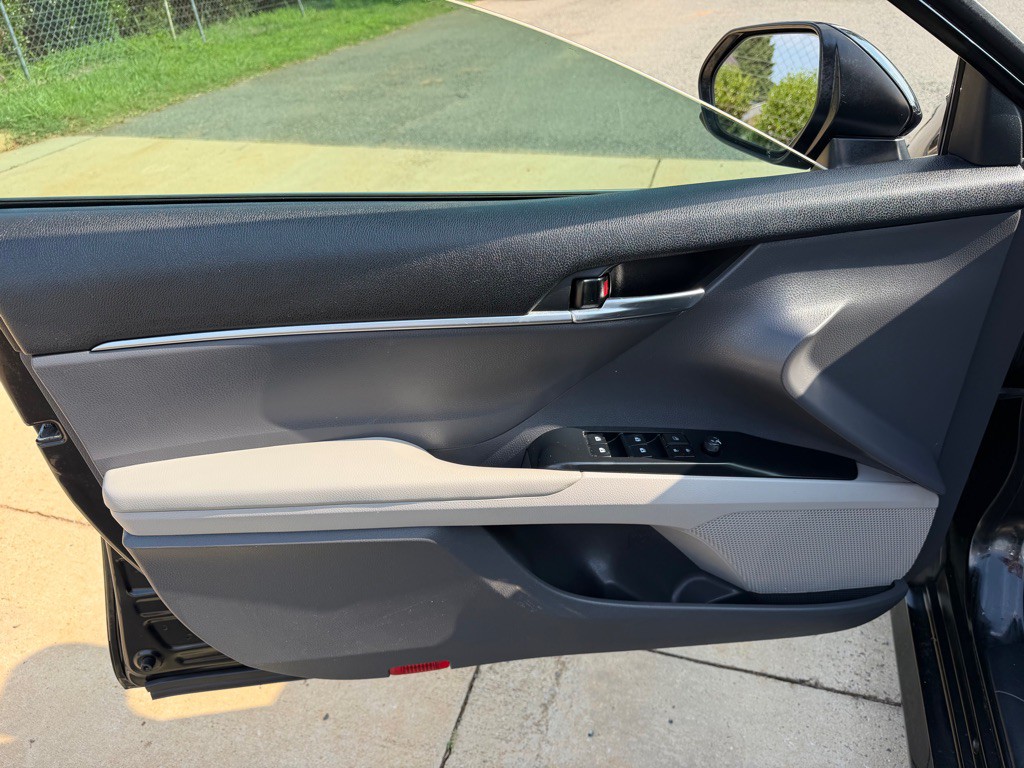 2020 Toyota Camry Image 11