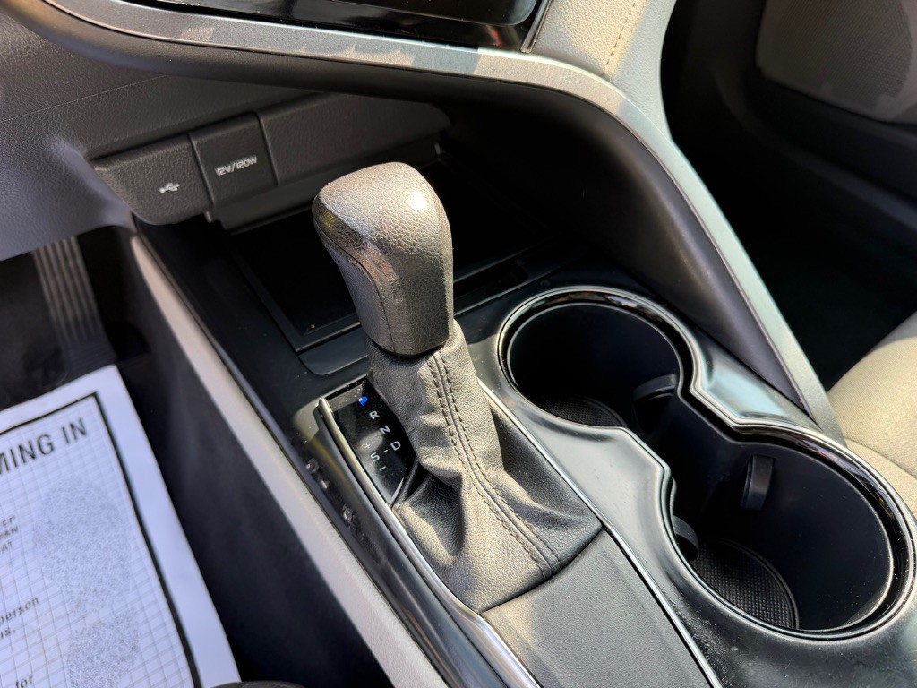 2020 Toyota Camry Image 17