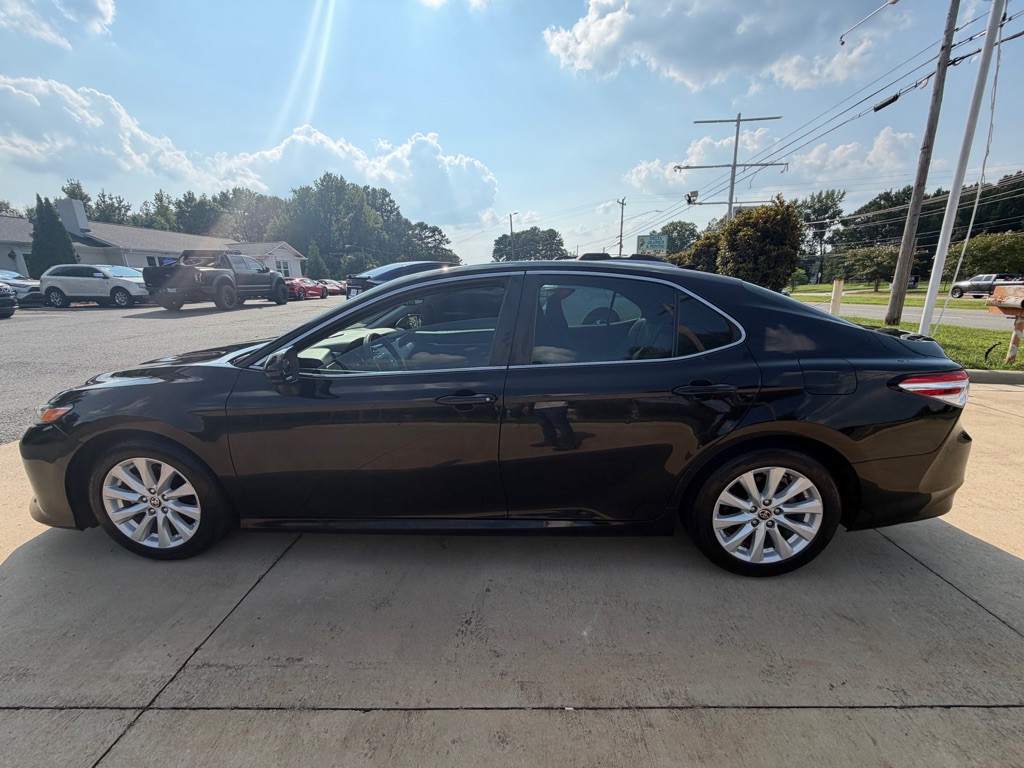2020 Toyota Camry Image 24