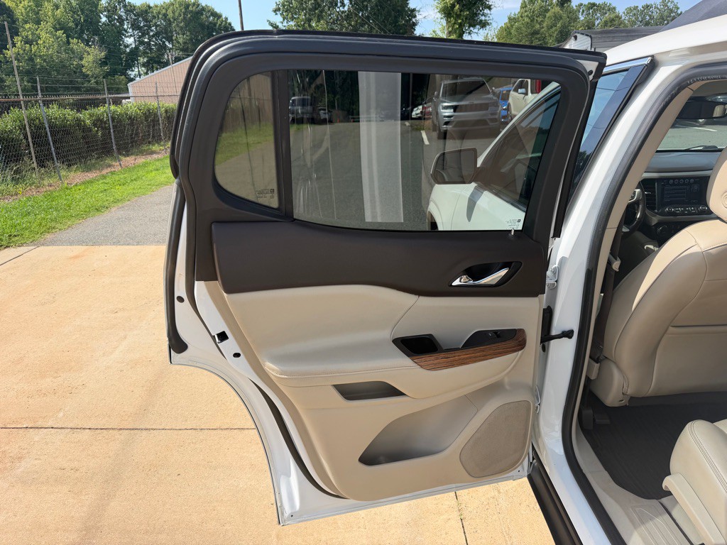 2019 GMC Acadia Image 14