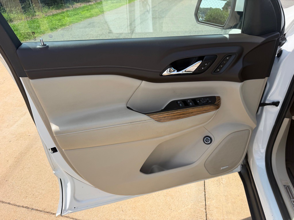 2019 GMC Acadia Image 17