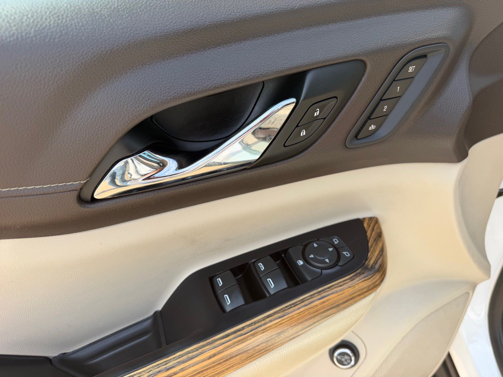 2019 GMC Acadia Image 18