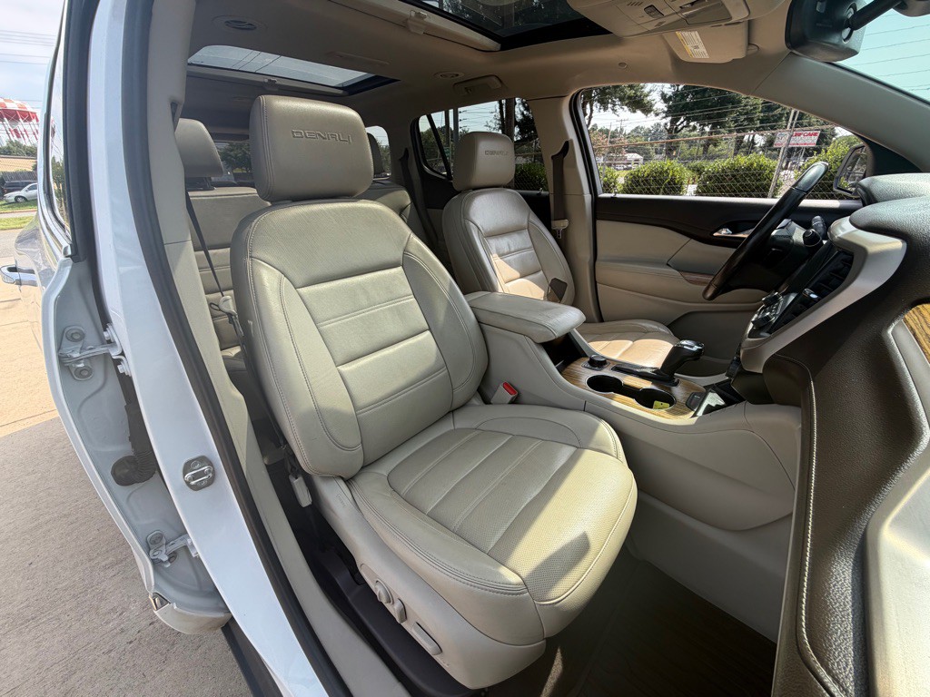 2019 GMC Acadia Image 32