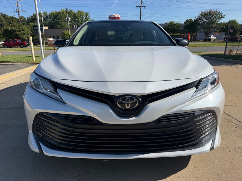 2020 Toyota Camry Image 2