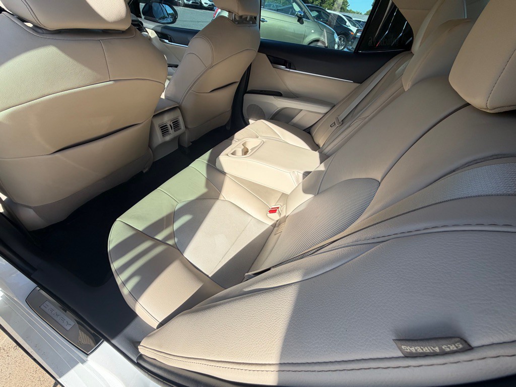 2020 Toyota Camry Image 10