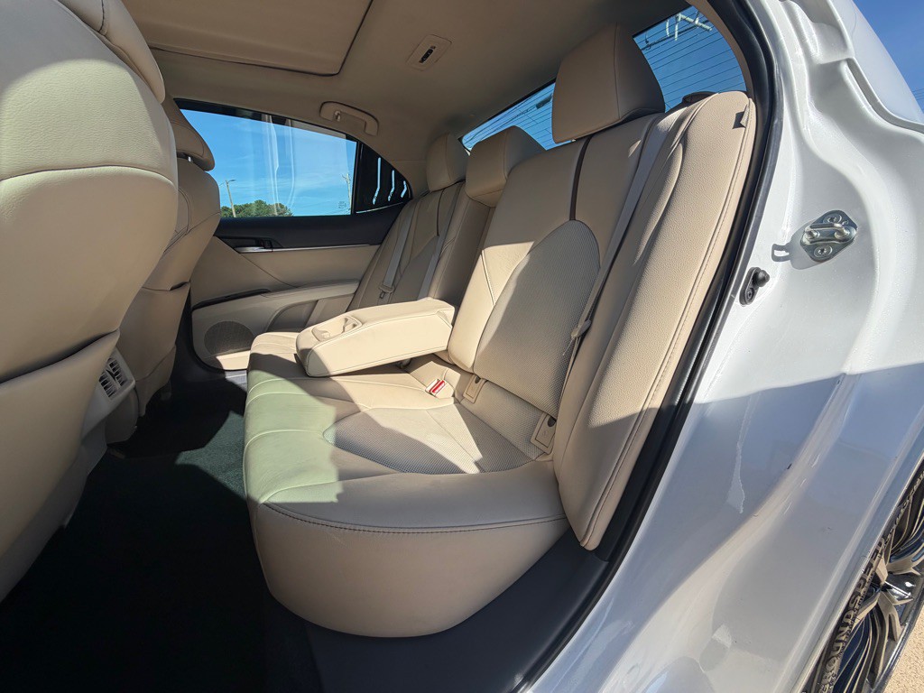 2020 Toyota Camry Image 11
