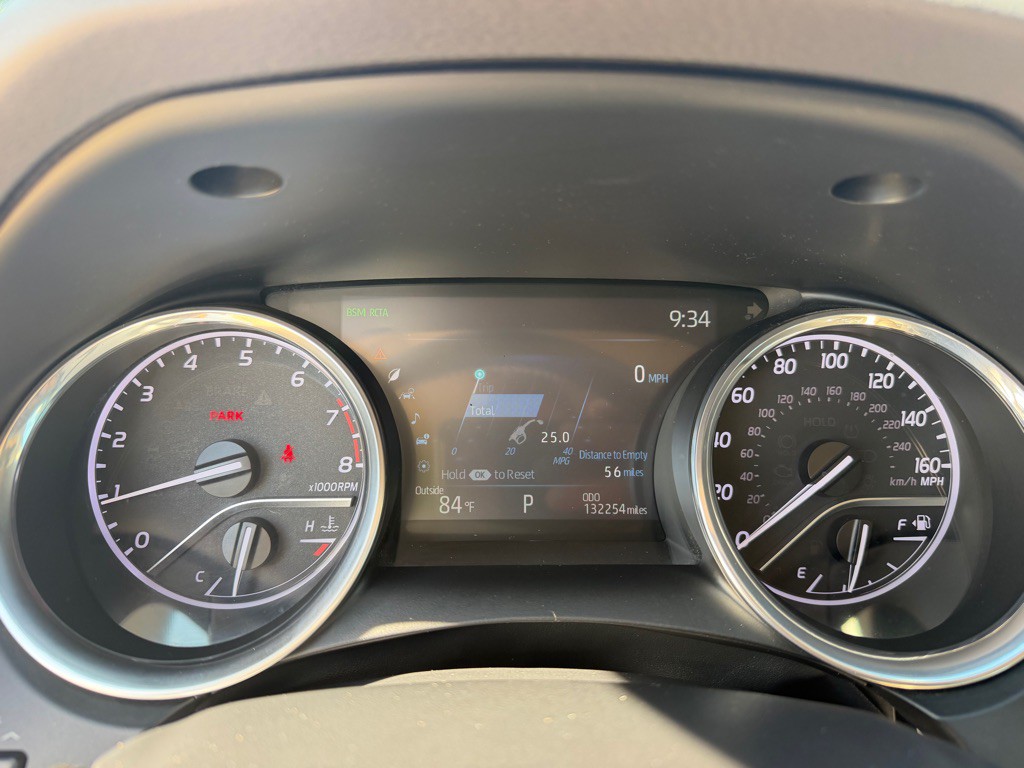 2020 Toyota Camry Image 17