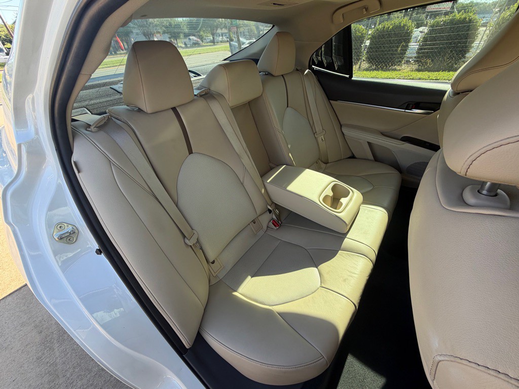 2020 Toyota Camry Image 22