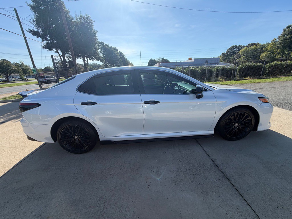 2020 Toyota Camry Image 25