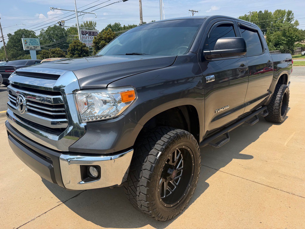2017 Toyota Tundra Image 3