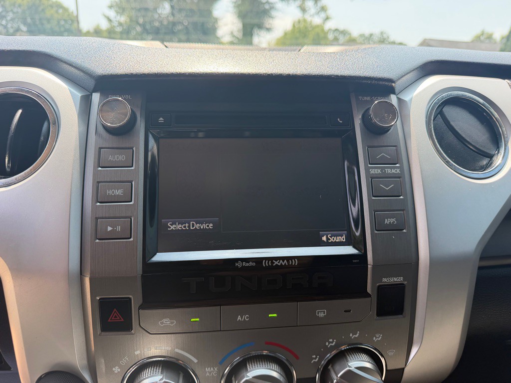 2017 Toyota Tundra Image 17