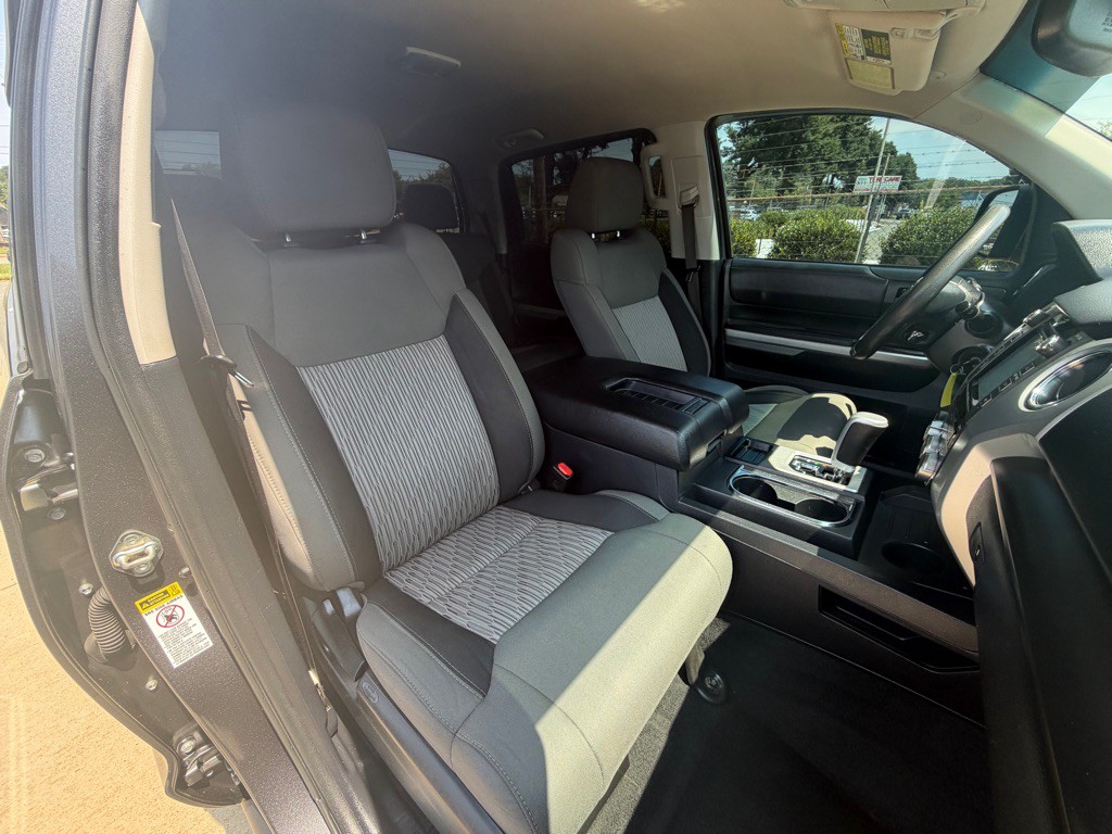 2017 Toyota Tundra Image 23