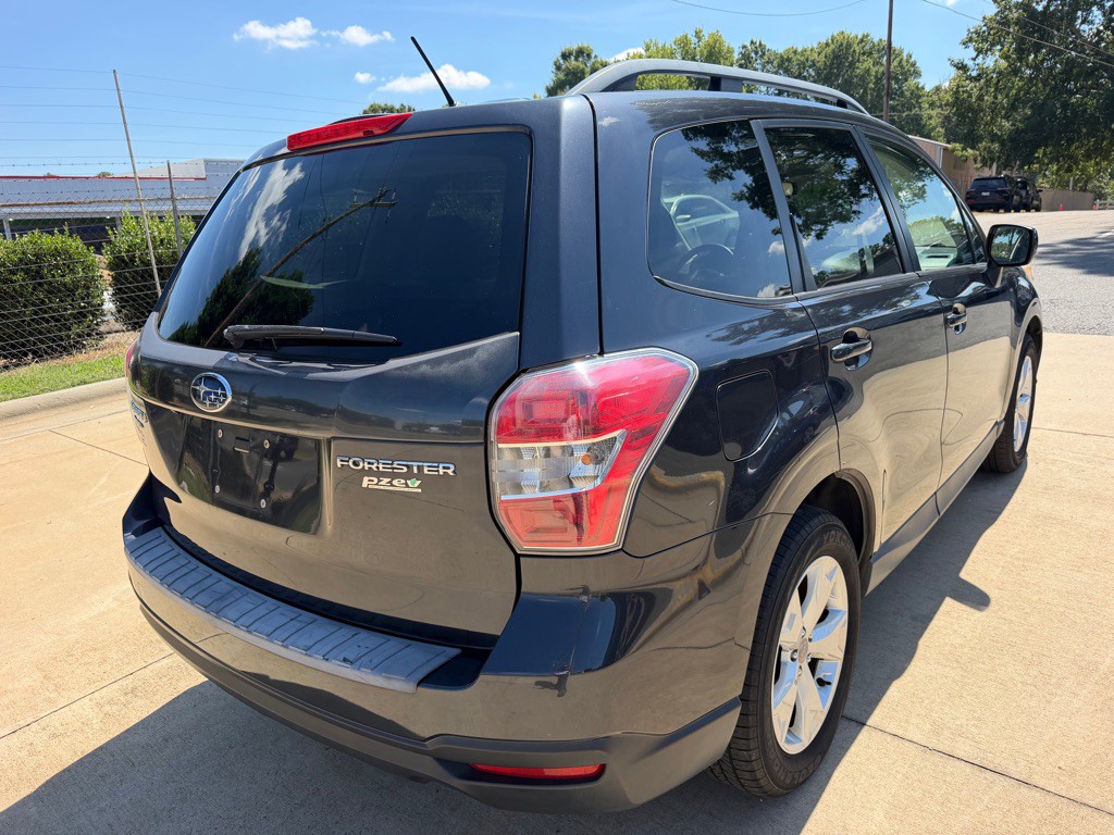 2014 Subaru Forester Image 6