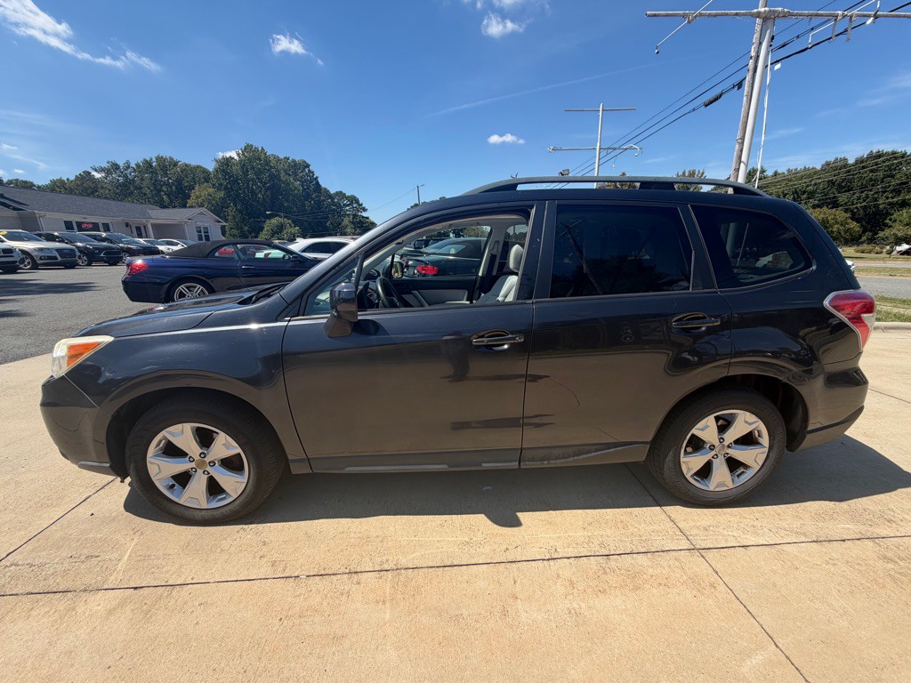 2014 Subaru Forester Image 21