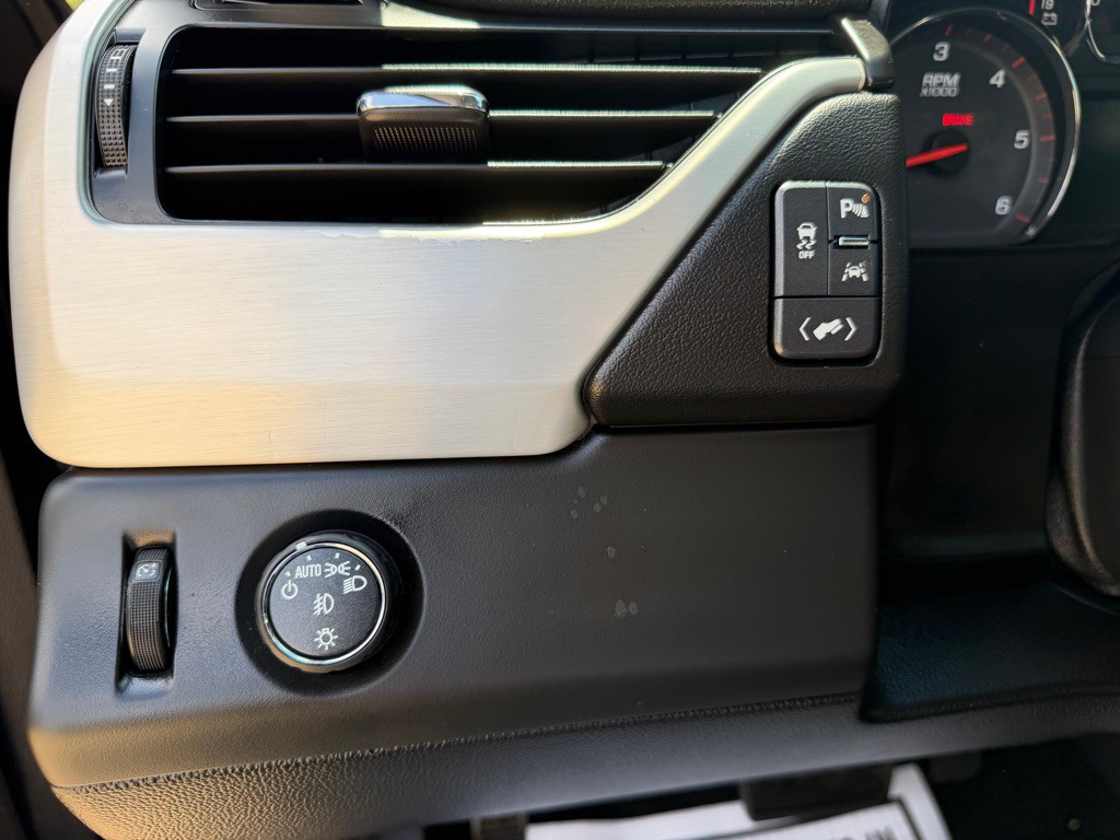 2016 GMC Yukon Image 18