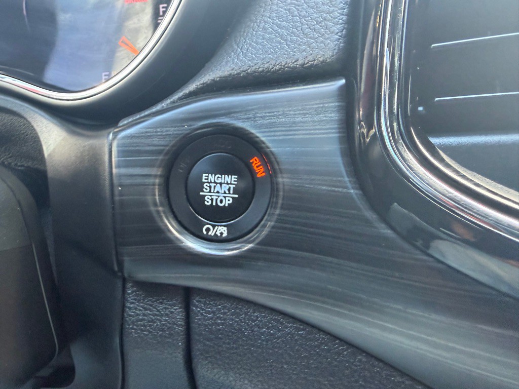 2019 Jeep Grand Cherokee Image 32