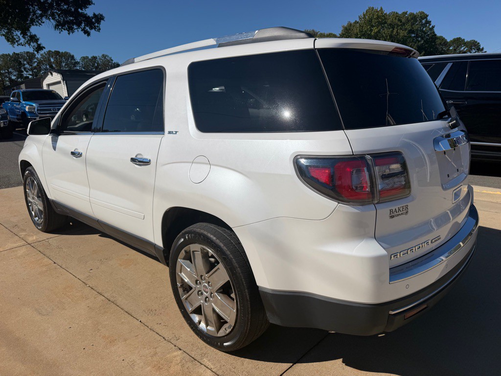 2017 GMC Acadia Image 4