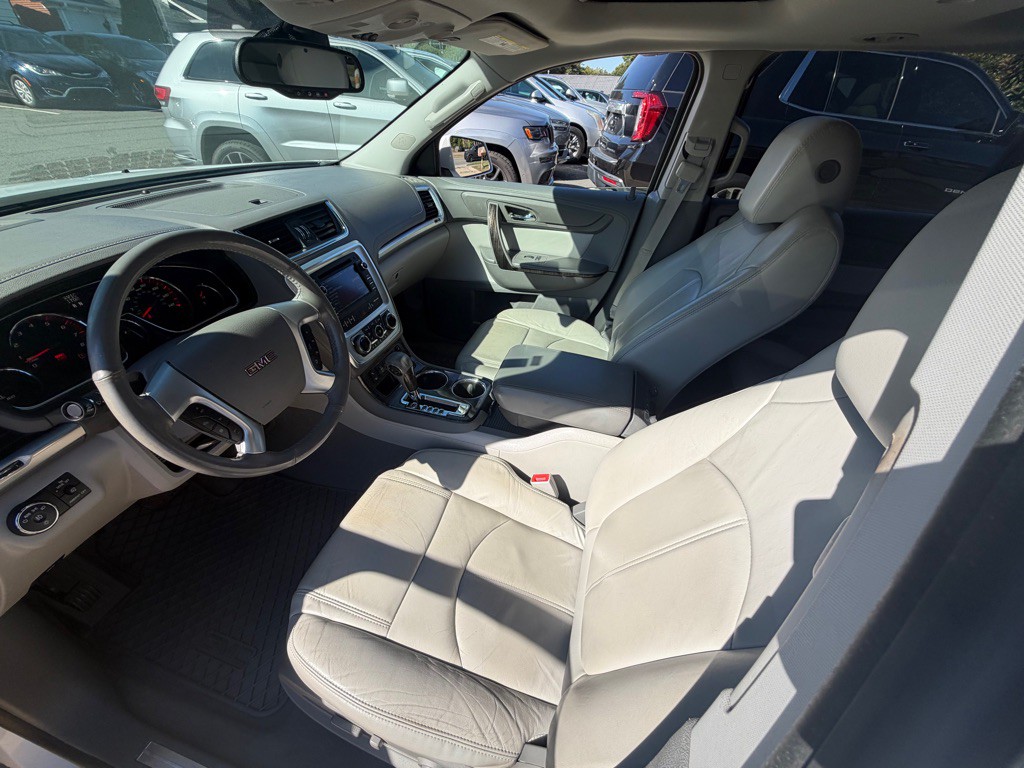 2017 GMC Acadia Image 13