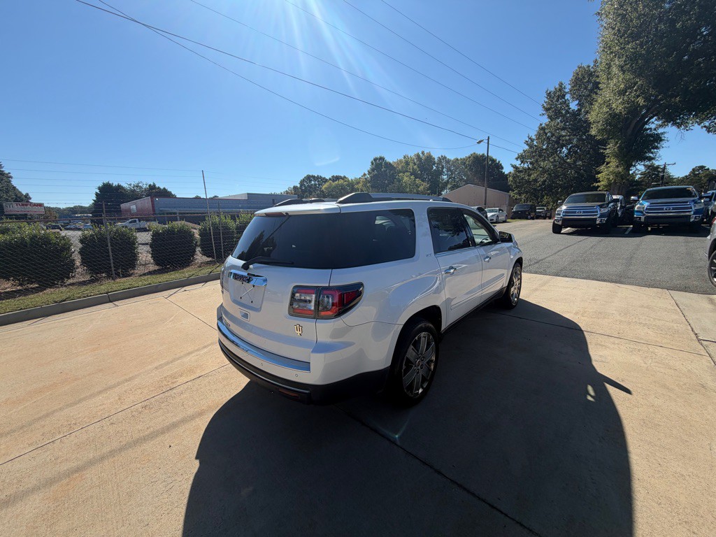 2017 GMC Acadia Image 30