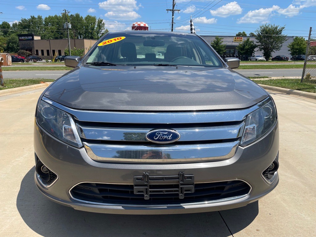 2010 Ford Fusion Image 2