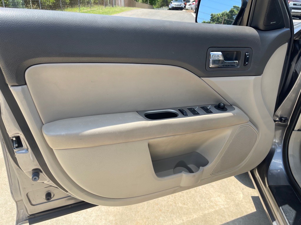 2010 Ford Fusion Image 11