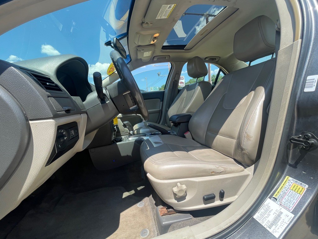 2010 Ford Fusion Image 12