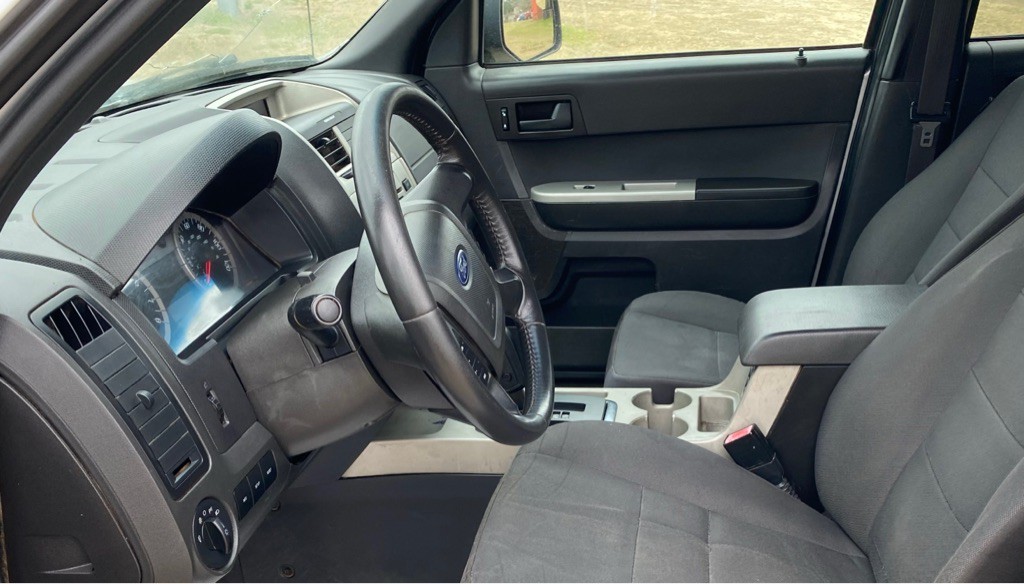 2011 Ford Escape Image 8